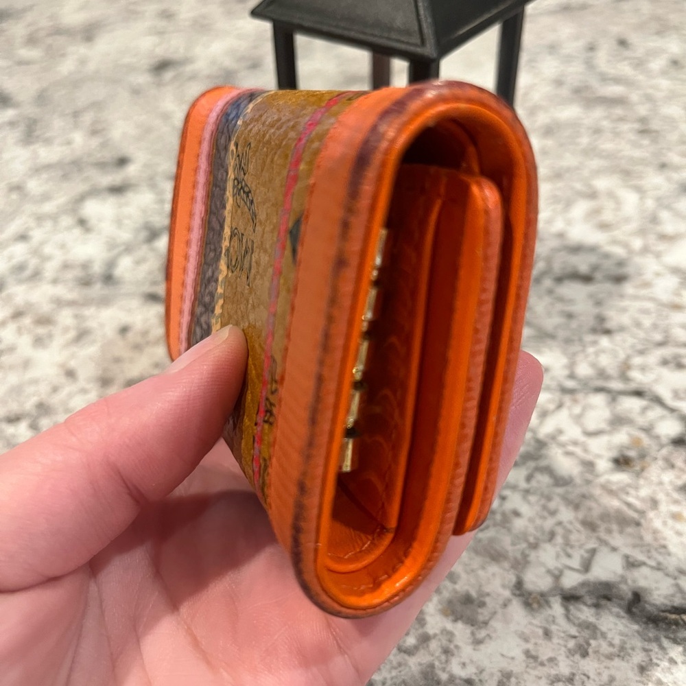 MCM Visetos Trifold Key holder Wallet - Picture 14 of 15